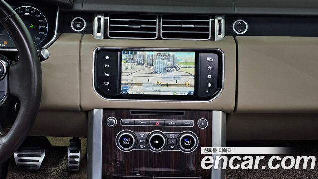 Land Rover Range Rover (IV) 4.4 SDV8 Vogue SE DIESEL 2016 — фото 18