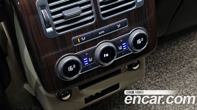 Land Rover Range Rover (IV) 4.4 SDV8 Vogue SE DIESEL 2016 — фото 23