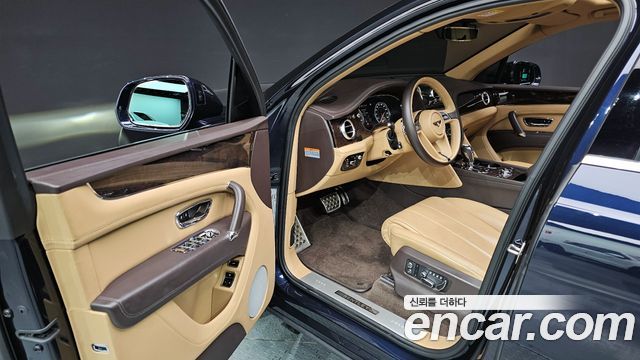 Bentley Bentayga 4.0 V8 2020 — фото 10
