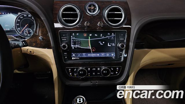 Bentley Bentayga 4.0 V8 2020 — фото 14