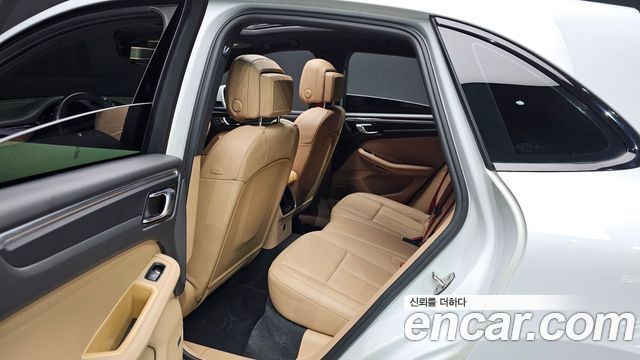 Porsche Macan 2.0 95B 2021 — фото 12
