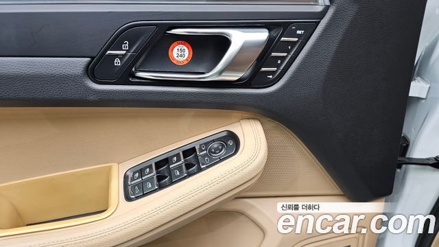 Porsche Macan 2.0 95B 2021 — фото 17