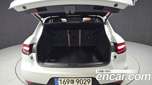 Porsche Macan 2.0 95B 2021 — фото 20