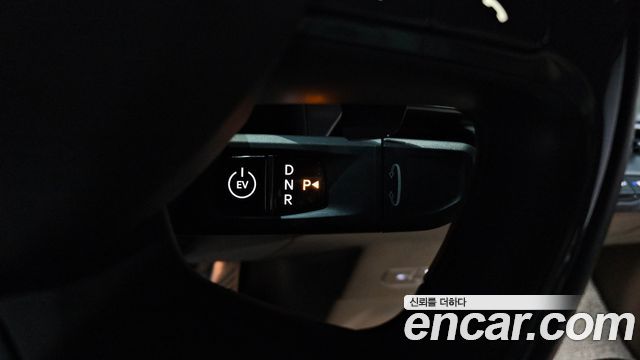 Kia EV9 Long Range 4WD GT Line 2024 — фото 9