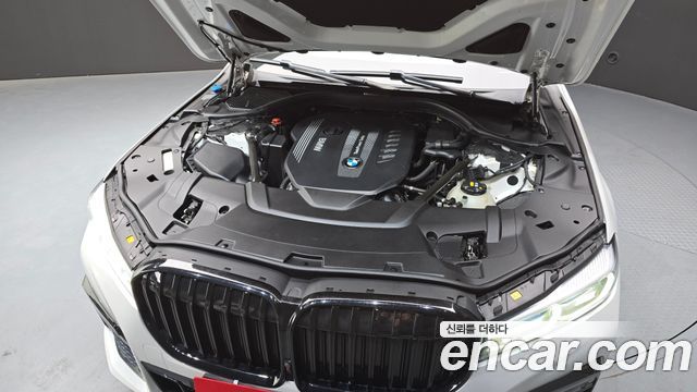 BMW 7 Series (G11) 730d xDrive M Sport 2020 — фото 6