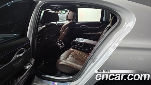BMW 7 Series (G11) 730d xDrive M Sport 2020 — фото 11