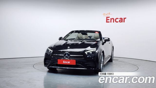 Mercedes-Benz E-Class (W213) E450 4MATIC Cabriolet 2023 — фото 3