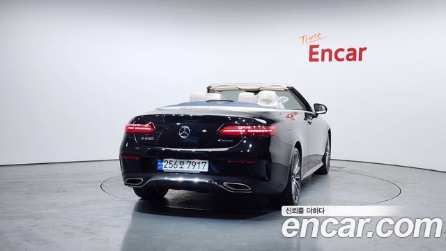 Mercedes-Benz E-Class (W213) E450 4MATIC Cabriolet 2023 — фото 4