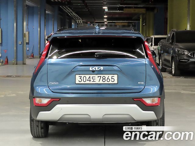 Kia Niro Trendy 2023 — фото 4