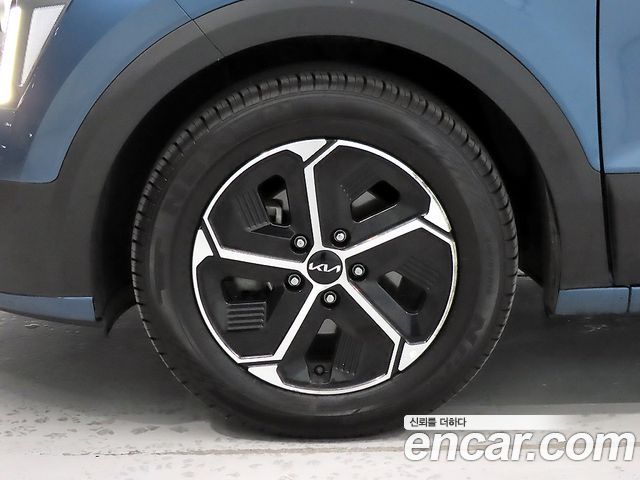 Kia Niro Trendy 2023 — фото 5