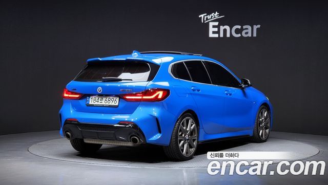 BMW 1 Series (F40) M135i xDrive 2022 — фото 2