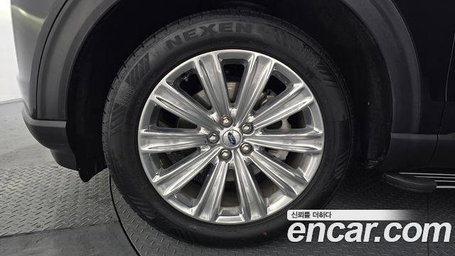 Ford Explorer (VI) 2.3 LimIted 4WD 2020 — фото 5