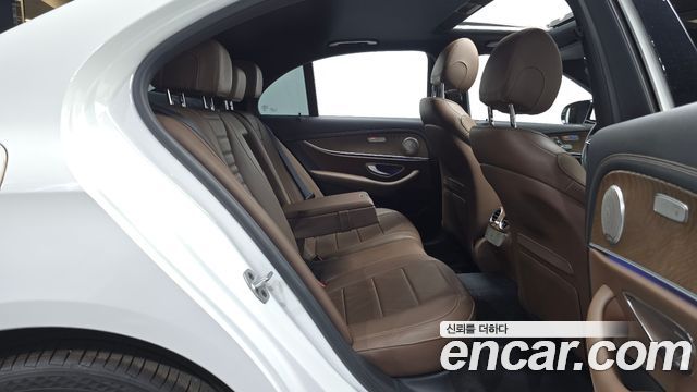 Mercedes-Benz E-Class (W213) E250 Exclusive 2021 — фото 12
