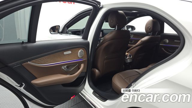 Mercedes-Benz E-Class (W213) E250 Exclusive 2021 — фото 26