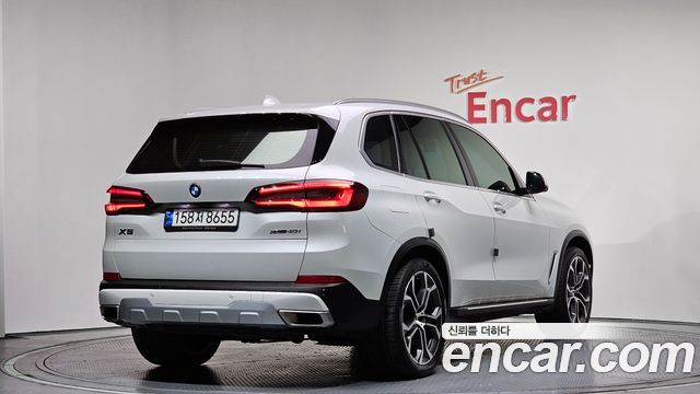 BMW X5 (G05) xDrive 40i xLine 2023 — фото 2