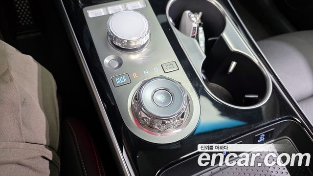 Genesis GV70 3.5T Gasoline AWD 2025 — фото 9