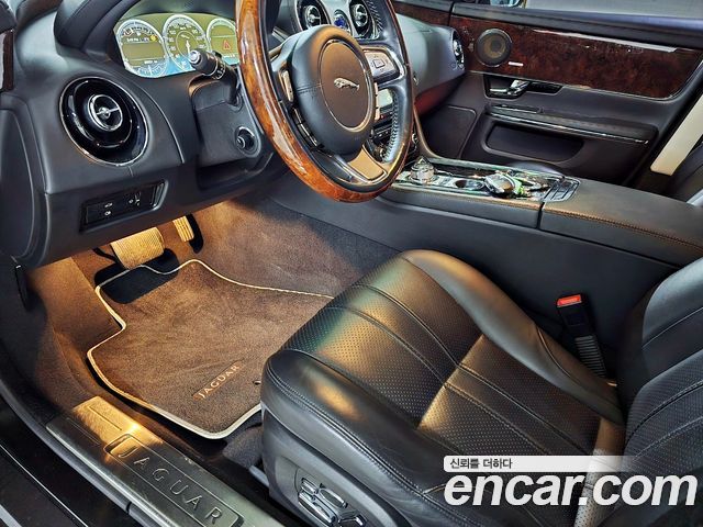 Jaguar XJ 3.0D Premium Luxury LWB X351 2011 — фото 19