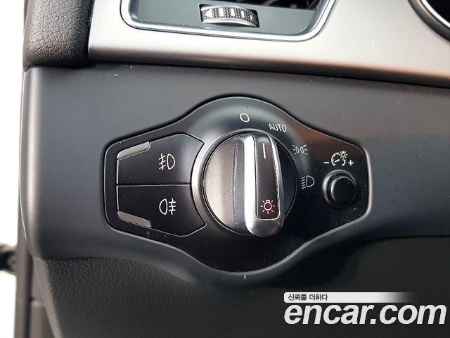 Audi A4 35 TDI Quattro Comfort Edition B8 2015 — фото 15