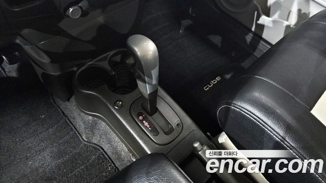 Nissan Cube 1.8 S Z12 2011 — фото 9