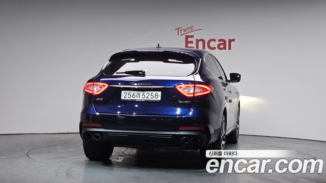 Maserati Levante 3.0 S AWD GranSport 2019 — фото 4