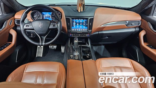 Maserati Levante 3.0 S AWD GranSport 2019 — фото 7