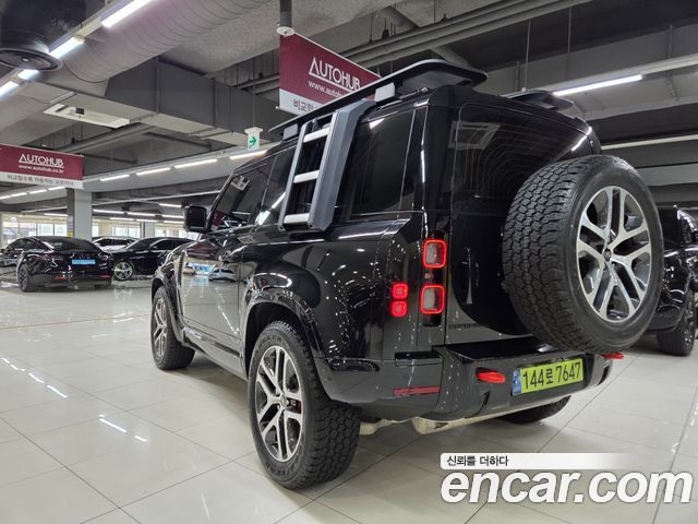 Land Rover Defender (L663) 90 P400 X 2025 — фото 5