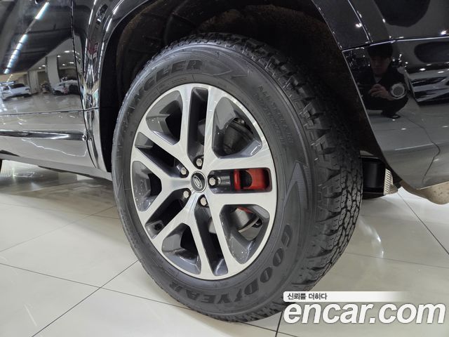 Land Rover Defender (L663) 90 P400 X 2025 — фото 24