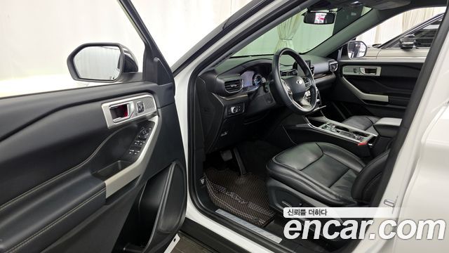 Ford Explorer (VI) 2.3 LimIted 4WD 2021 — фото 10