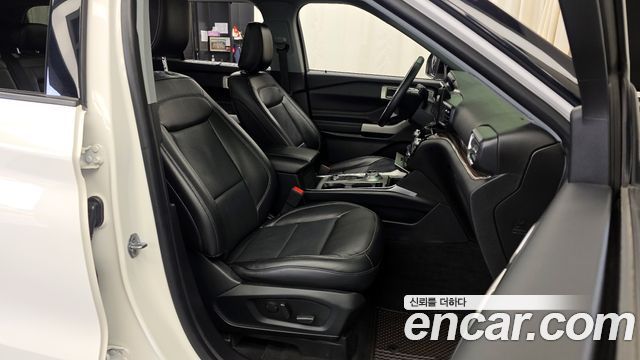Ford Explorer (VI) 2.3 LimIted 4WD 2021 — фото 11