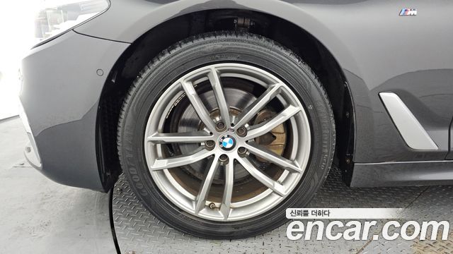 BMW 5 Series (G30) 520d xDrive M Sport Package Plus 2018 — фото 5