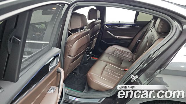 BMW 5 Series (G30) 520d xDrive M Sport Package Plus 2018 — фото 12
