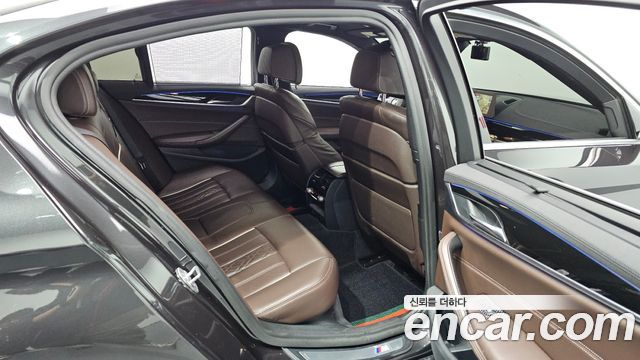 BMW 5 Series (G30) 520d xDrive M Sport Package Plus 2018 — фото 13