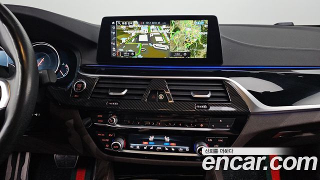 BMW 5 Series (G30) 520d xDrive M Sport Package Plus 2018 — фото 15