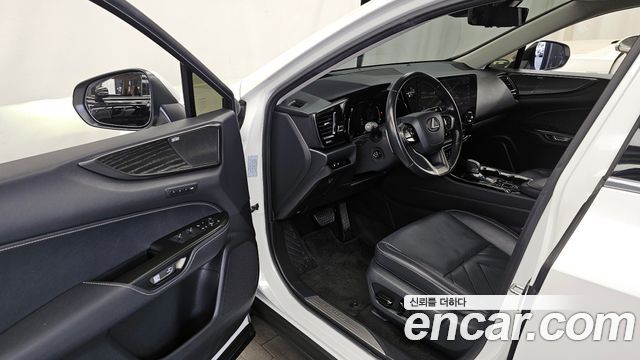 Lexus NX350h (II) Luxury 2024 — фото 10