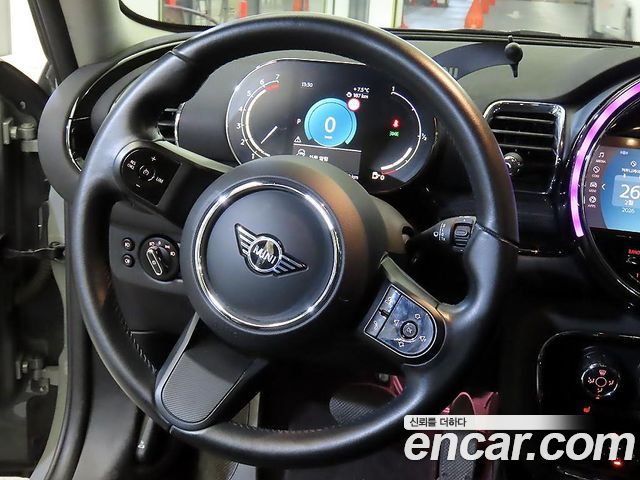 MINI Cooper Clubman Classic 2nd 2022 — фото 8