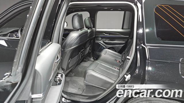Jeep Grand Cherokee (WL) 3.6 Overland 2023 — фото 11