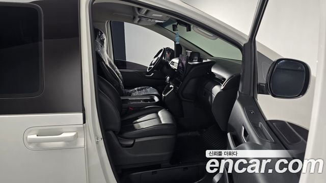Hyundai Staria Cargo 5-Seater Modern 2024 — фото 11