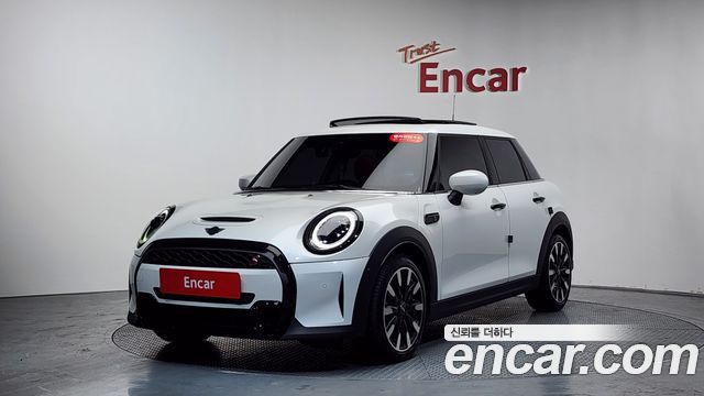 MINI Cooper S Classic Third Generation 2023 — фото 11