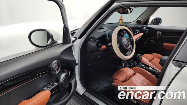 MINI Cooper S Classic Third Generation 2023 — фото 10