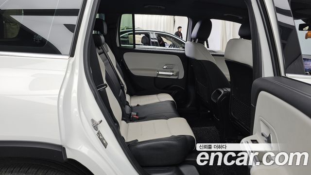 Mercedes-Benz GLB-Class (X247) GLB250 4MATIC 2020 — фото 12