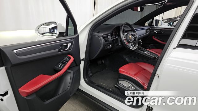 Porsche Macan 2.0 95B 2021 — фото 10
