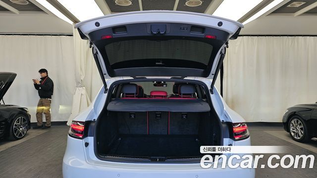 Porsche Macan 2.0 95B 2021 — фото 20