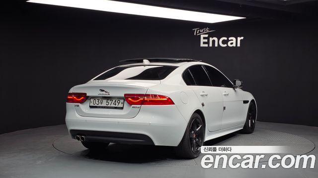 Jaguar XE 20d R-Sport 2018 — фото 2