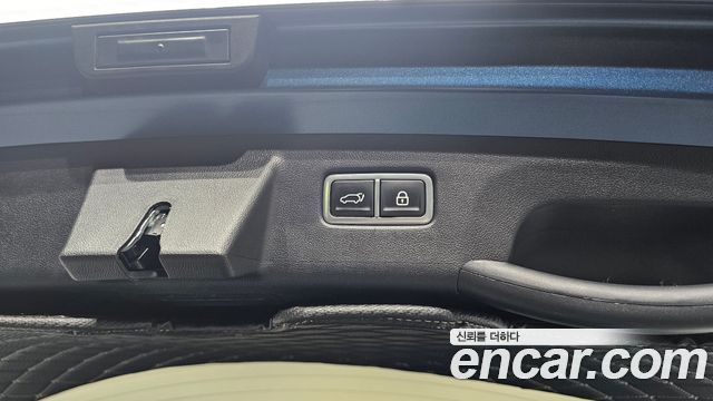 Kia Sorento (IV) Gasoline 2.5T 2WD Signature 2023 — фото 20