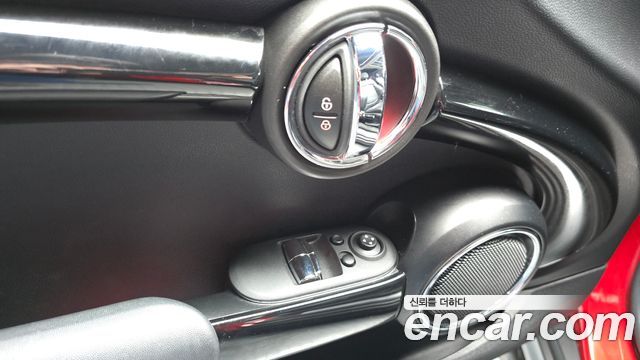 MINI Cooper D HIGH 3rd 2015 — фото 14