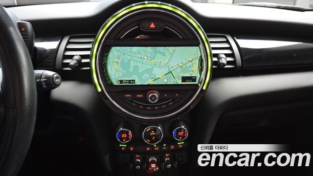 MINI Cooper D HIGH 3rd 2015 — фото 17