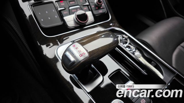 Audi A8 60 TFSI Quattro LWB D4 2015 — фото 9