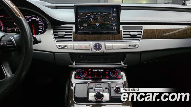Audi A8 60 TFSI Quattro LWB D4 2015 — фото 18