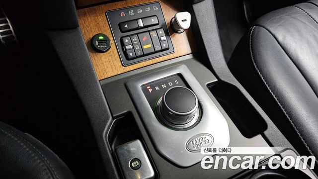 Land Rover Discovery 4 3.0 SDV6 HSE 2013 — фото 9