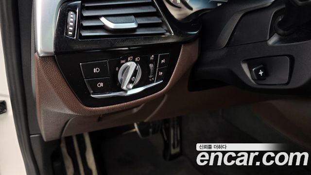 BMW 5 Series (G30) 530i M Sport Package Plus 2018 — фото 13